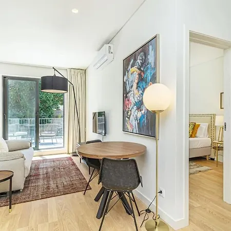 Large Terrace In Paraiso By Innkeeper 波尔图